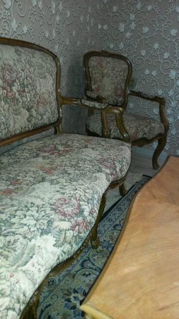 Qonaq otağı dəstləri: İşlənmiş, Masa və oturacaqlar, Komod, Jurnal masası, Kredit yoxdur -da lalafo.az — 13 Qonaq otağı dəstləri: İşlənmiş, Masa və oturacaqlar, Komod, Jurnal masası, Kredit yoxdur — 13