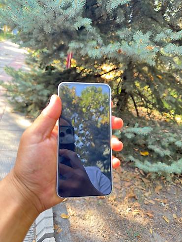 s 20fe: Смартфон с тройной основной камерой и LED-вспышкой. Корпус — 4