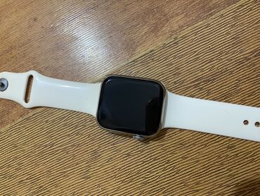 скупка сломанной техники: Смарт-часы Apple Watch Series 7 с корпусом из алюминия и керамики