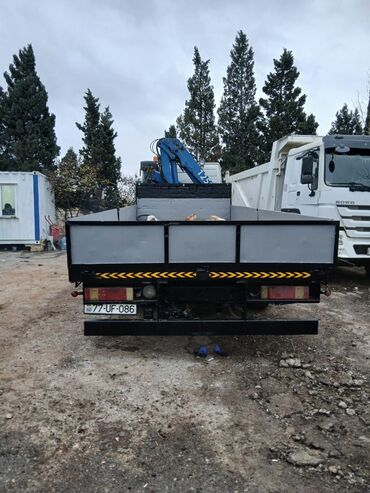 Yük maşınları: Volvo yük maşını – kranlı bortlu Xüsusiyyətlər: - Marka/model: Volvo — 2