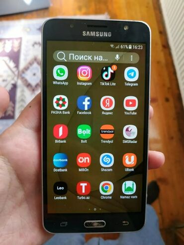 Samsung: Samsung Galaxy J5 2016, 16 GB, rəng - Qara, İki sim kartlı