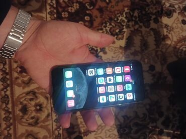 Apple iPhone: IPhone SE 2020, 128 GB, Qara, Barmaq izi — 9