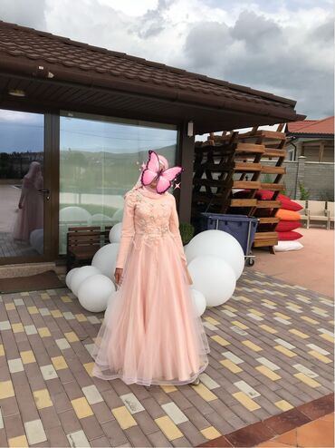 розовое платье длинное: Вечернее платье, Пышное, Длинная модель, С рукавами, M (EU 38), L (EU 40)