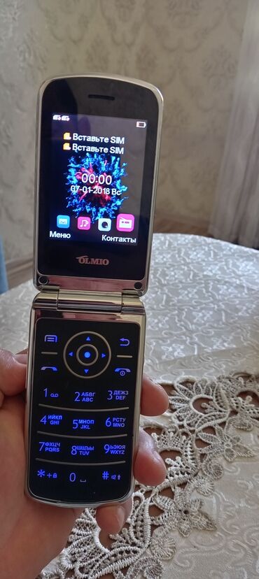 телефон fly m130: Orange Hiro, 16 ГБ, цвет - Черный, Кнопочный, Беспроводная зарядка, Две SIM карты