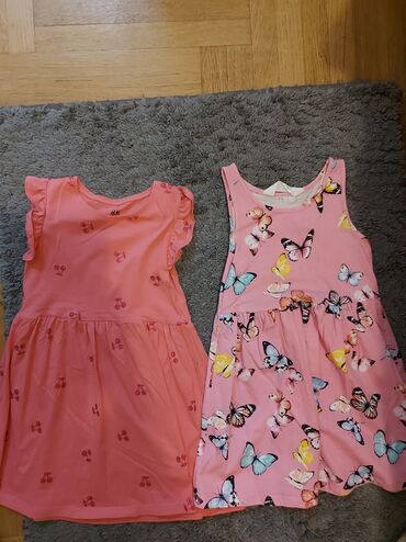 Dve H&M haljinice za devojčicu 98/104,odlično stanje,obe za 800