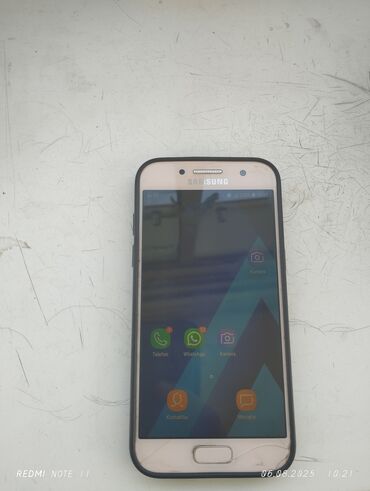 Tavalar: Samsung Galaxy A3, 4 GB, rəng - Bənövşəyi, Sensor
