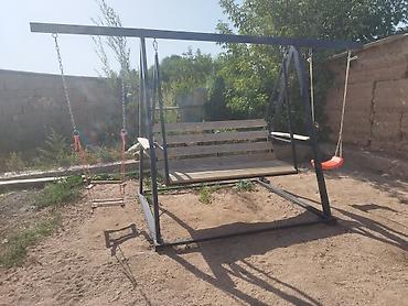 стол офис: Садовые качели Со спинкой, Без крыши — 1