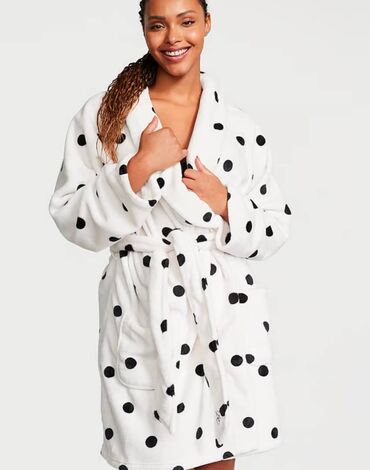 Пижамы: Пижамы от Victoria Secret.
Оригинал из США — 2