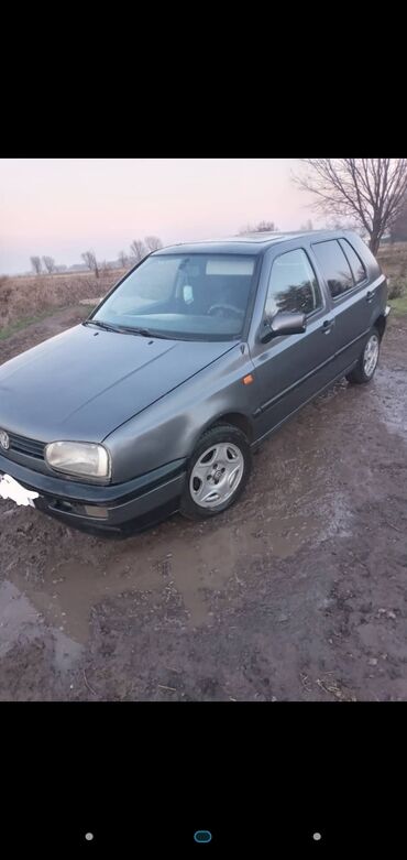 Volkswagen: Volkswagen Golf: 1.6 л, Механика, Бензин, Седан