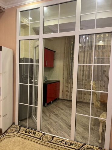 Uzunmüddətli kirayə mənzillər: 3 otaqlı mənzil – zövqlü interyer, hazır yaşayış - Plan: geniş qonaq — 12