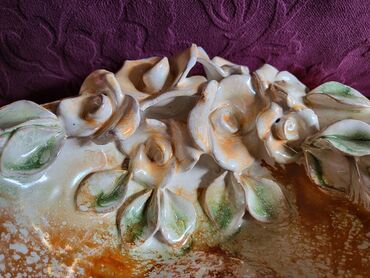 Kuhinjski setovi: Set nov rucni rad iz 80ih. pepeljara i cinija. Rucni rad. rucno — 10