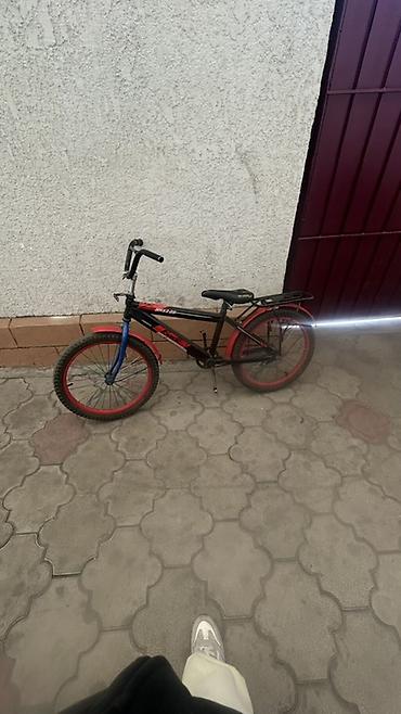 Подростковые велосипеды: Велосипед BMX и Jiwang подростковый в черно-красной расцветке и синий — 1