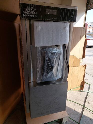 Paketləmə aparatları: Dondurma aparatiSoft ice cream machine .Tecili satilir deye endirim