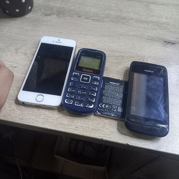 iphone 5s plata: IPhone 5s, Gümüşü, Qırıq