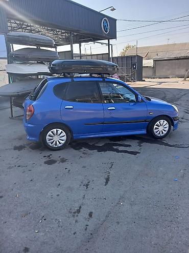 lend cruzer: Daihatsu Sirion: 2002 г., 1.3 л, Механика, Бензин, Хэтчбэк — 8