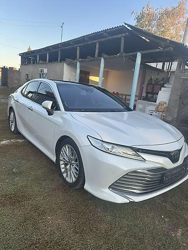 Унаа: Toyota Camry: 2017 г., 2.5 л, Автомат, Бензин, Седан — 6