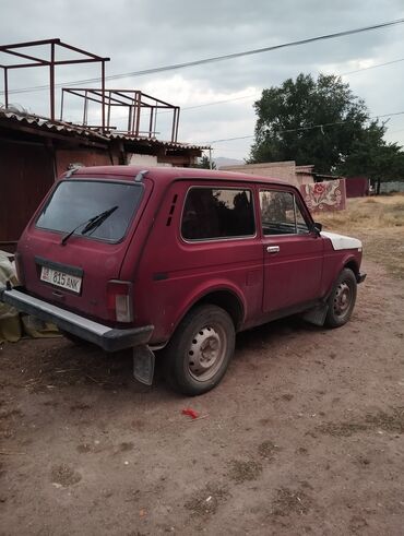 спорт машина: ВАЗ (ЛАДА) 4x4 Нива: 1997 г., 1.7 л, Механика, Бензин, Универсал