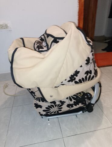 Autosedišta: Italijanska nosiljka/auto-sedište za bebe (0+). - Kombinovani model — 7