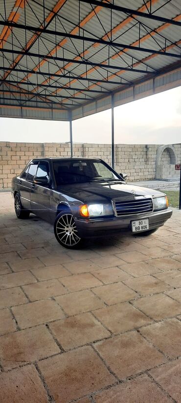 Nəqliyyat: Mercedes-Benz 190: 2 l | 1991 il Sedan