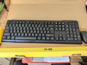 беспроводная клавиатура: Беспроводная клавиатура. полностью рабочая. есть царапина 
300с