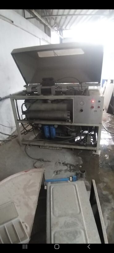 Digər istehsal avadanlığı: Su kesim aparati esasen mermer kesim islerinde istifade edilen — 2