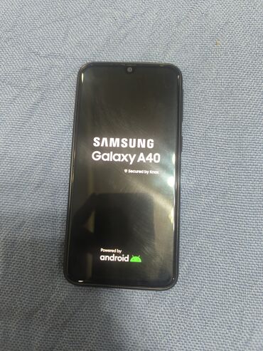 Samsung: Samsung A40. состояние отличное