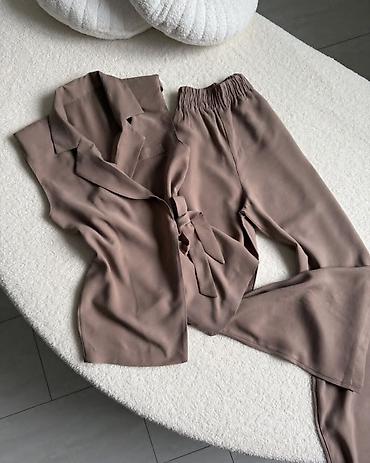 zeleni prsluci: 05. -Novo💫 komplet( prsluk sa naramenicama i pantalone) • S M L — 1