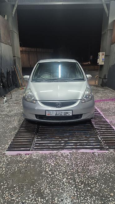 хит машина: Honda Fit: 2002 г., 1.3 л, Вариатор, Бензин, Хэтчбэк — 1