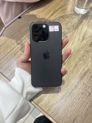 телефоны в кредит без первоначального взноса: IPhone 14 Pro, Б/у, 256 ГБ, Черный, Защитное стекло, Чехол, 88 %