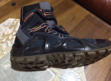 cipele za dečake: Geox cizme za decaka u super stanju. br. 35 ali mogu i 36 komotne su