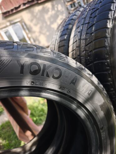 полик ош: Шины 215 / 55 / R 17, Зима, Комплект, Легковые, Япония, Yokohama