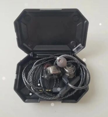 Qulaqcıqlar: Yeni Simli Qulaqcıqlar, QKZ, rəng - Bənövşəyi -da lalafo.az — 10 Qulaqcıqlar: Yeni Simli Qulaqcıqlar, QKZ, rəng - Bənövşəyi — 10