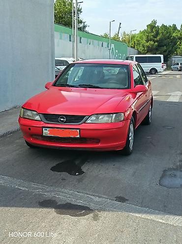 Opel: Opel Vectra: 2 l | 1996 il Sedan — 4
