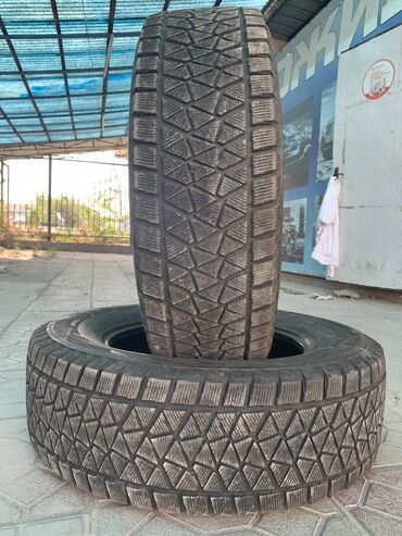 шины на фуры: Шины 255 / 70 / R 18, Зима, Б/у, Пара, Япония, Bridgestone