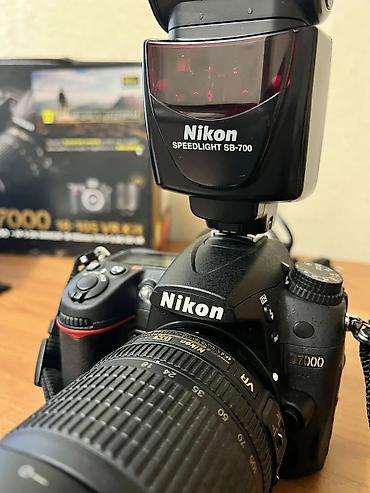 nikon d700: Зеркальная фотокамера Nikon D7000 с универсальным зум-объективом и — 1