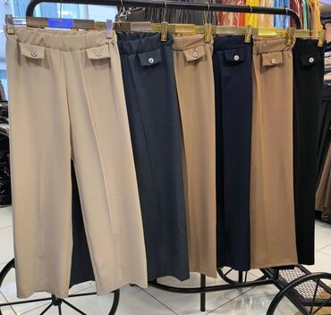 Digər üst geyimləri: Mağaza vitrinindən kişi və qadın geyimləri kolleksiyası - Kişi — 10