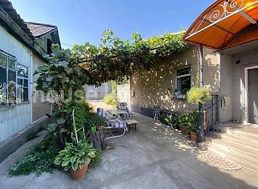 Продажа коттеджей и домов: Срочно продаётся дом с участком 8 соток в Пишпеке (Бишкек) Продаётся — 1