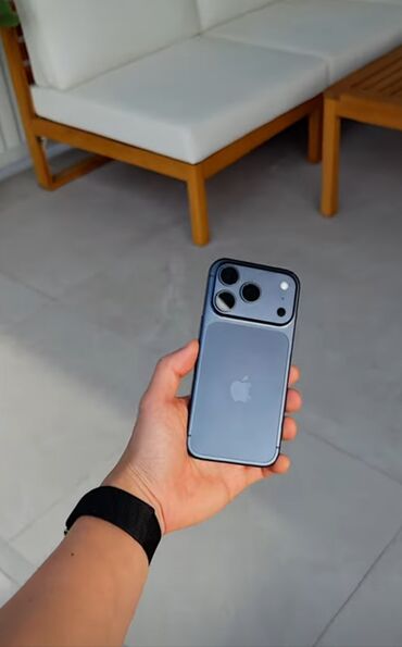 ayfon 7 s: IPhone 17 Pro, 256 GB, Göy, Simsiz şarj