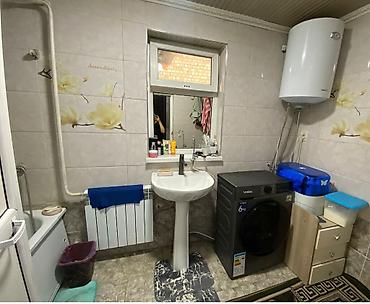 Продажа коттеджей и домов: Продаётся дом с большим двором и садом.участок 5 соток дом 3 комнат — 11