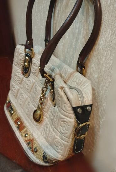 Çantalar: Əl çantası, İşlənmiş — 16