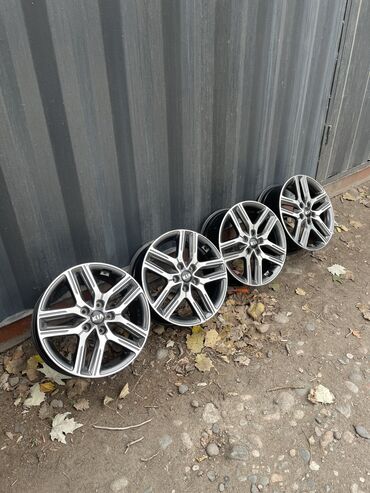 Диски: Литые Диски R 17 Kia, Комплект, отверстий - 5