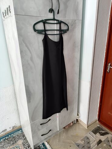 платья большого размера: Вечернее платье, Классическое, Короткая модель, Без рукавов, XL (EU 42)
