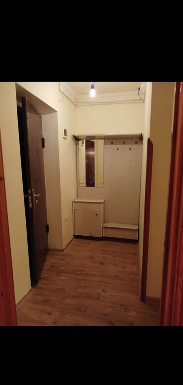 Uzunmüddətli kirayə mənzillər: Gəncənin tam mərkəzində, 2 otaqlı, təmirli, əşyalı mənzil satılır — 5