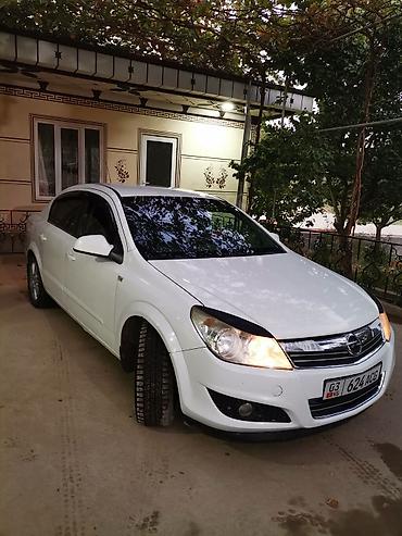 opel astra universal: Opel Astra: 2011 г., 1.6 л, Механика, Бензин, Седан — 2