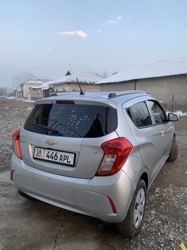 Chevrolet: Chevrolet Spark: 2016 г., 1 л, Робот, Бензин, Хэтчбэк — 3