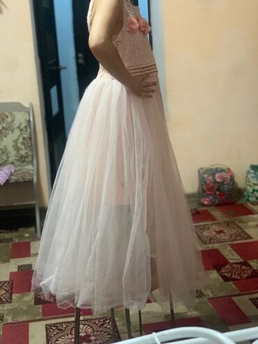 свадебное платье на прокат: Очен красивая платье для девочек 9л состояние отл Турция можно прокат