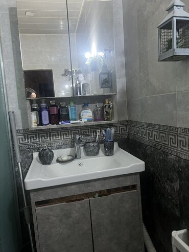 Digər mebel: Moy dadır satilir 50 azn
eni 60 sm -di.
yuxardaki güzgüde açılır lalafo.az -da Digər mebel: Moy dadır satilir 50 azn
eni 60 sm -di.
yuxardaki güzgüde açılır