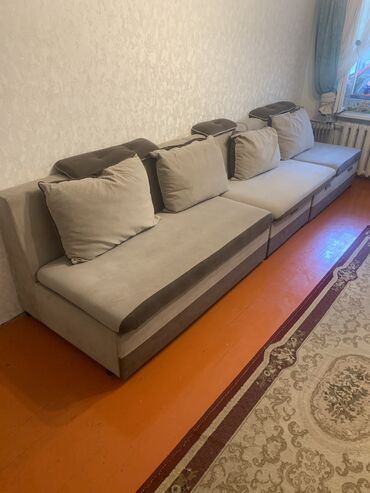 мияхкий мебел: Бурчтук диван, Колдонулган