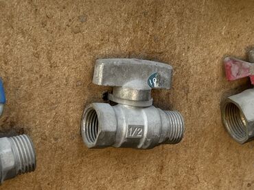 бочка цистерны: Шар түрүндөгү кран, Материалы: Металл, Сай диаметри: 15 мм