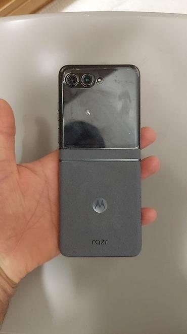 matarola: Motorola Razr 50, 256 GB, rəng - Boz — 1